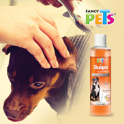 Lomas Shampoo Desinfectante Essentials para Perro